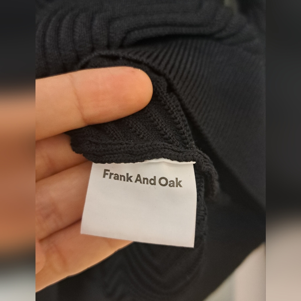 Frank & Oak Black Crew Neck Cropped Sweater - Picture 4 of 5